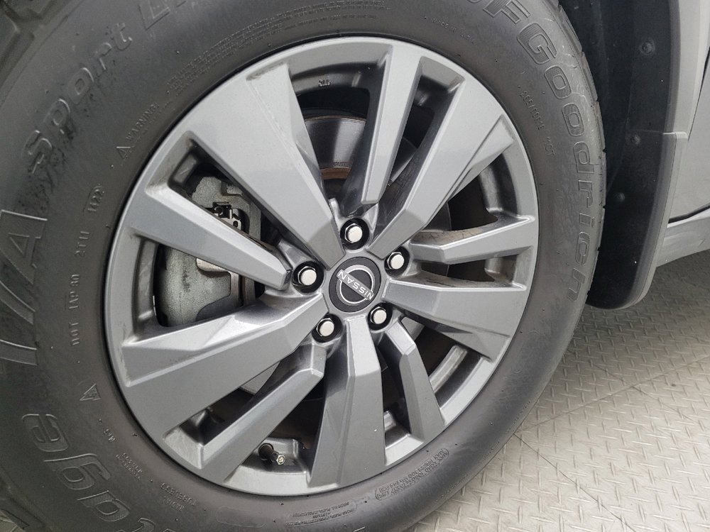 Used 2022 Nissan Pathfinder SV w/ SV Premium Package image 31