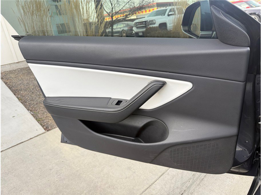 Used 2019 Tesla Model 3 Performance image 29