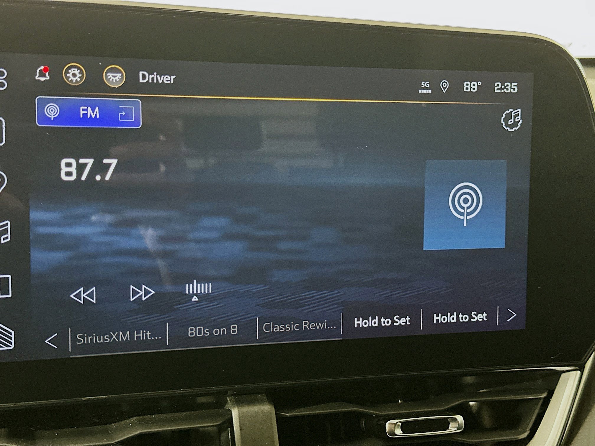 Used 2025 Chevrolet Equinox LT w/ Convenience Package II image 21