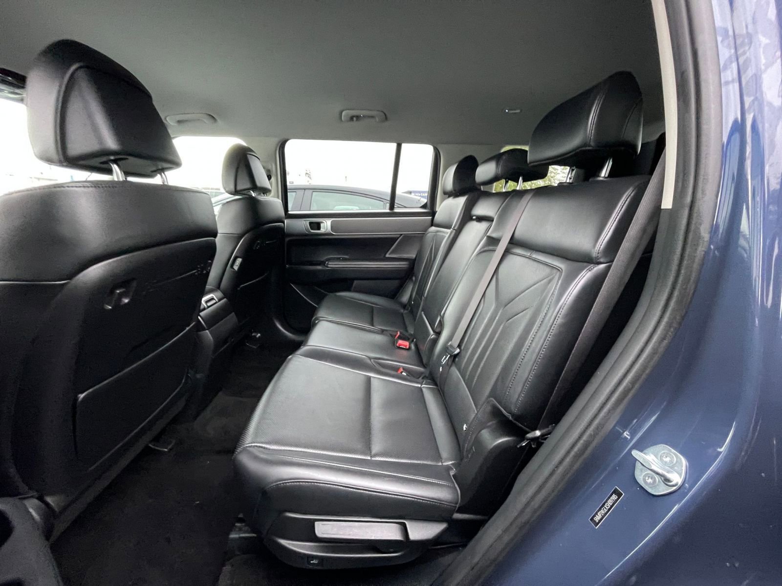 Used 2025 Hyundai Santa Fe SEL image 25