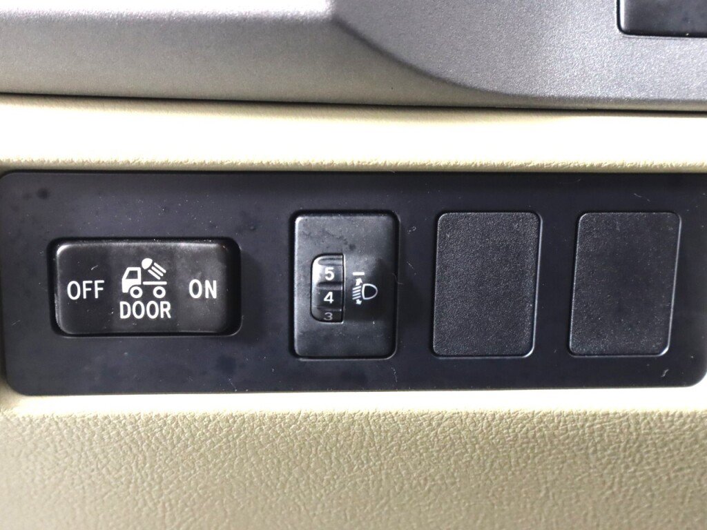 Used 2013 Toyota Tundra 2WD Double Cab image 11
