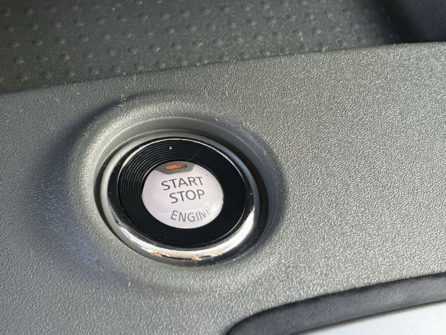 Used 2020 Nissan Frontier SV w/ Midnight Edition Floor Mats image 16