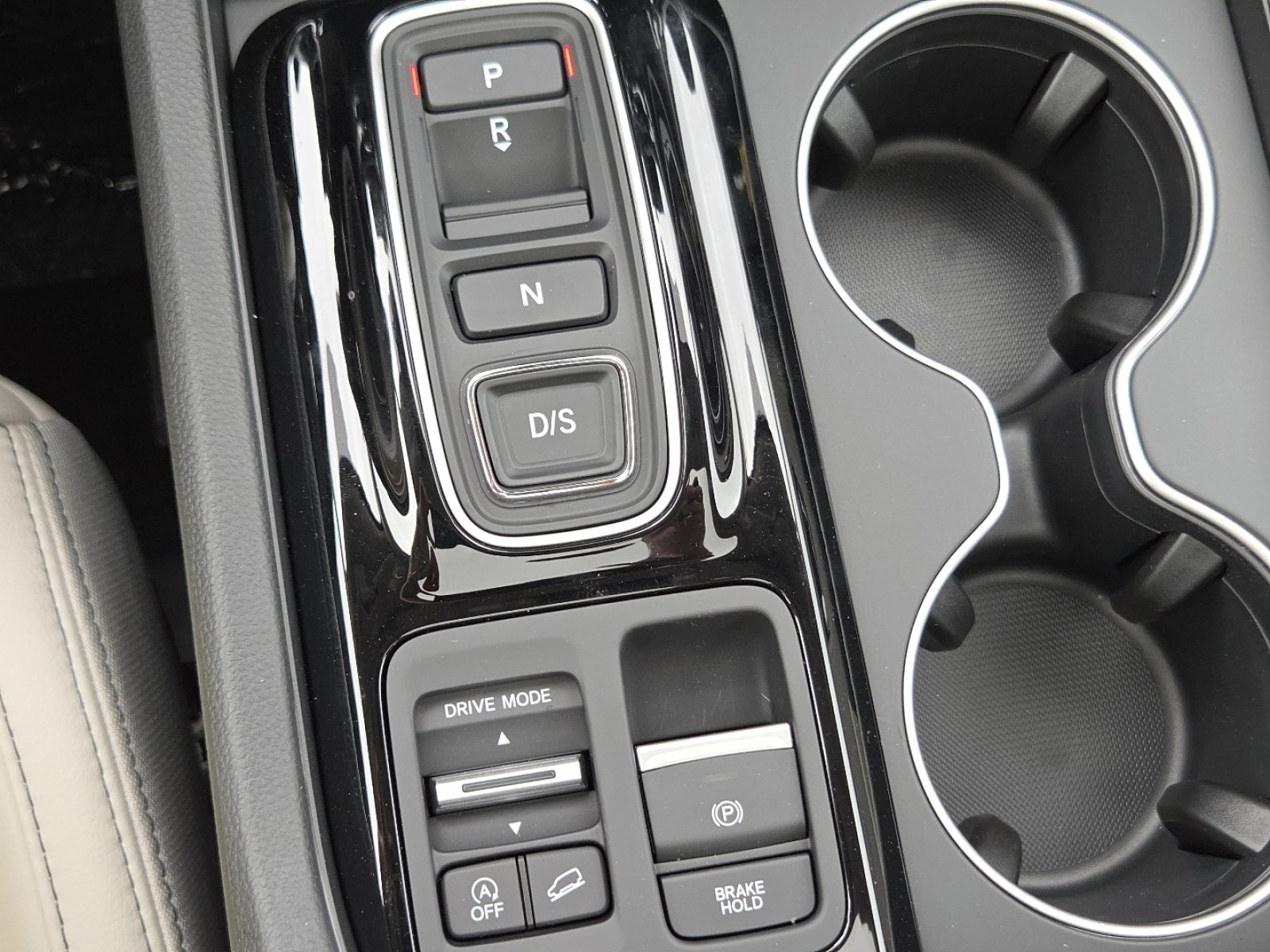 New 2026 Honda Pilot Touring image 8