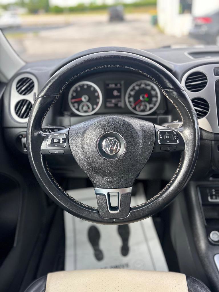 Used 2016 Volkswagen Tiguan S FWD image 21