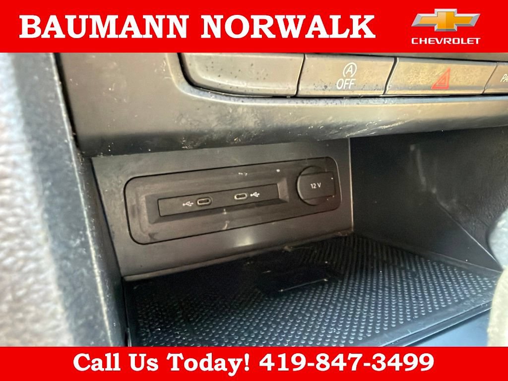 Used 2021 Volkswagen Atlas Cross Sport SE FWD image 34