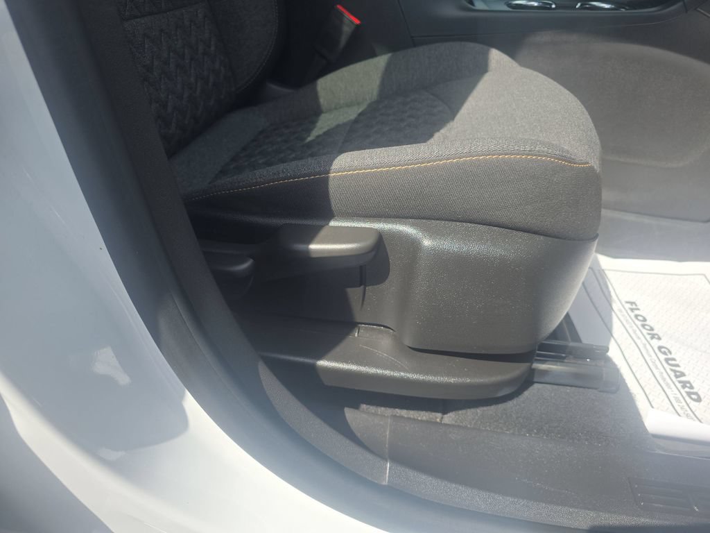 Used 2023 Chevrolet Equinox LT AWD/4WD image 34
