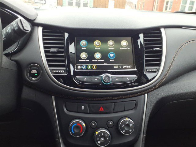 Used 2019 Chevrolet Trax LT w/ Sun & Sound Package image 12