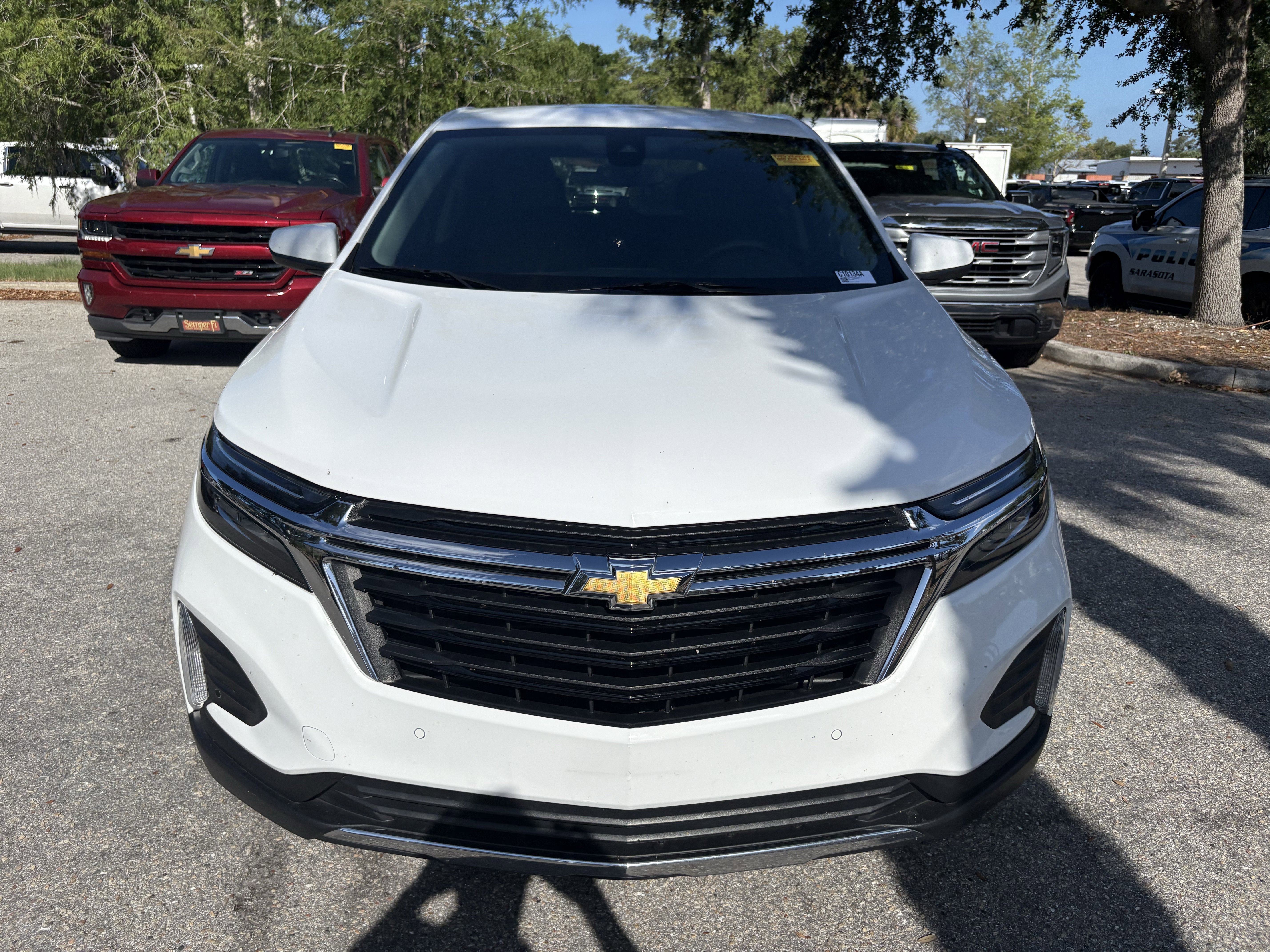 Used 2024 Chevrolet Equinox LT FWD image 2