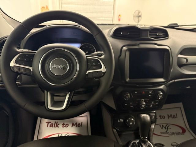 Used 2023 Jeep Renegade Altitude image 16