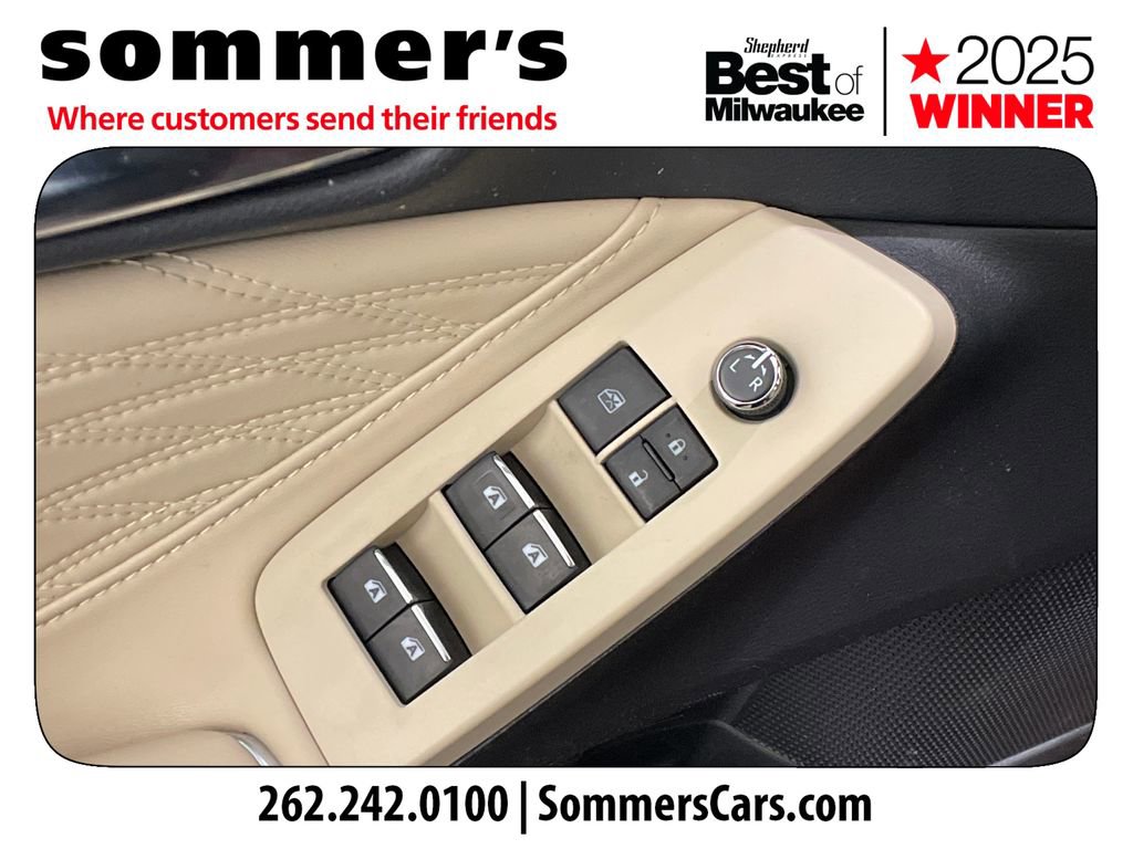 Used 2020 Toyota Avalon Limited image 11