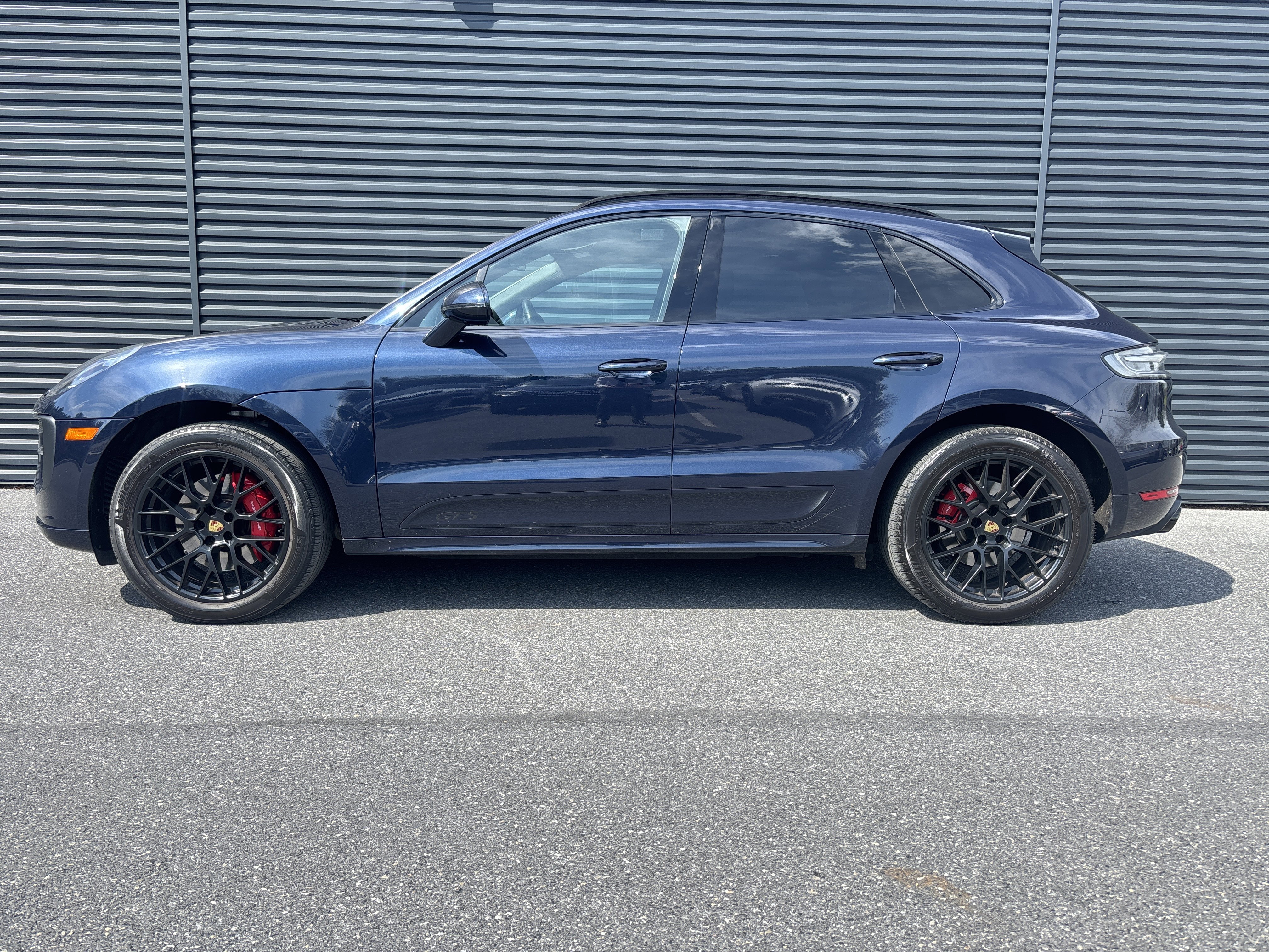 Certified 2021 Porsche Macan GTS image 2