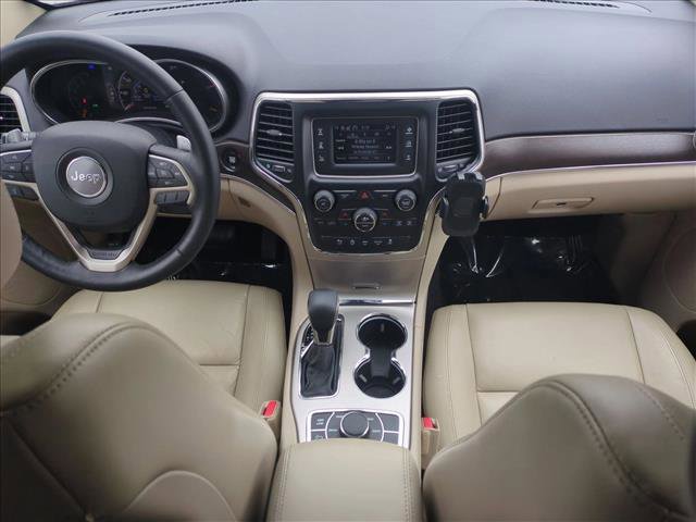 Used 2017 Jeep Grand Cherokee Limited image 16