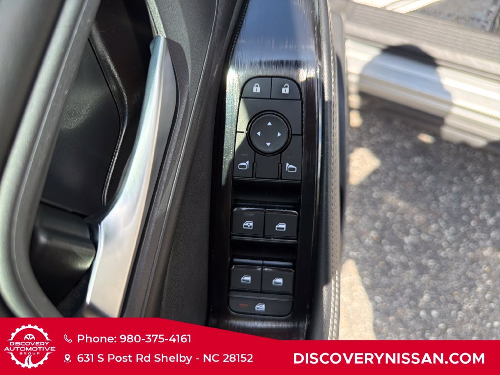 Certified 2025 Nissan Rogue SV AWD/4WD image 11