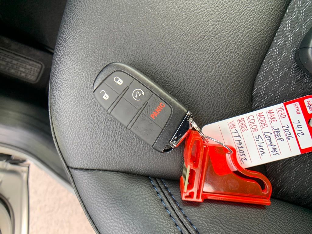 New 2026 Jeep Compass Latitude image 30