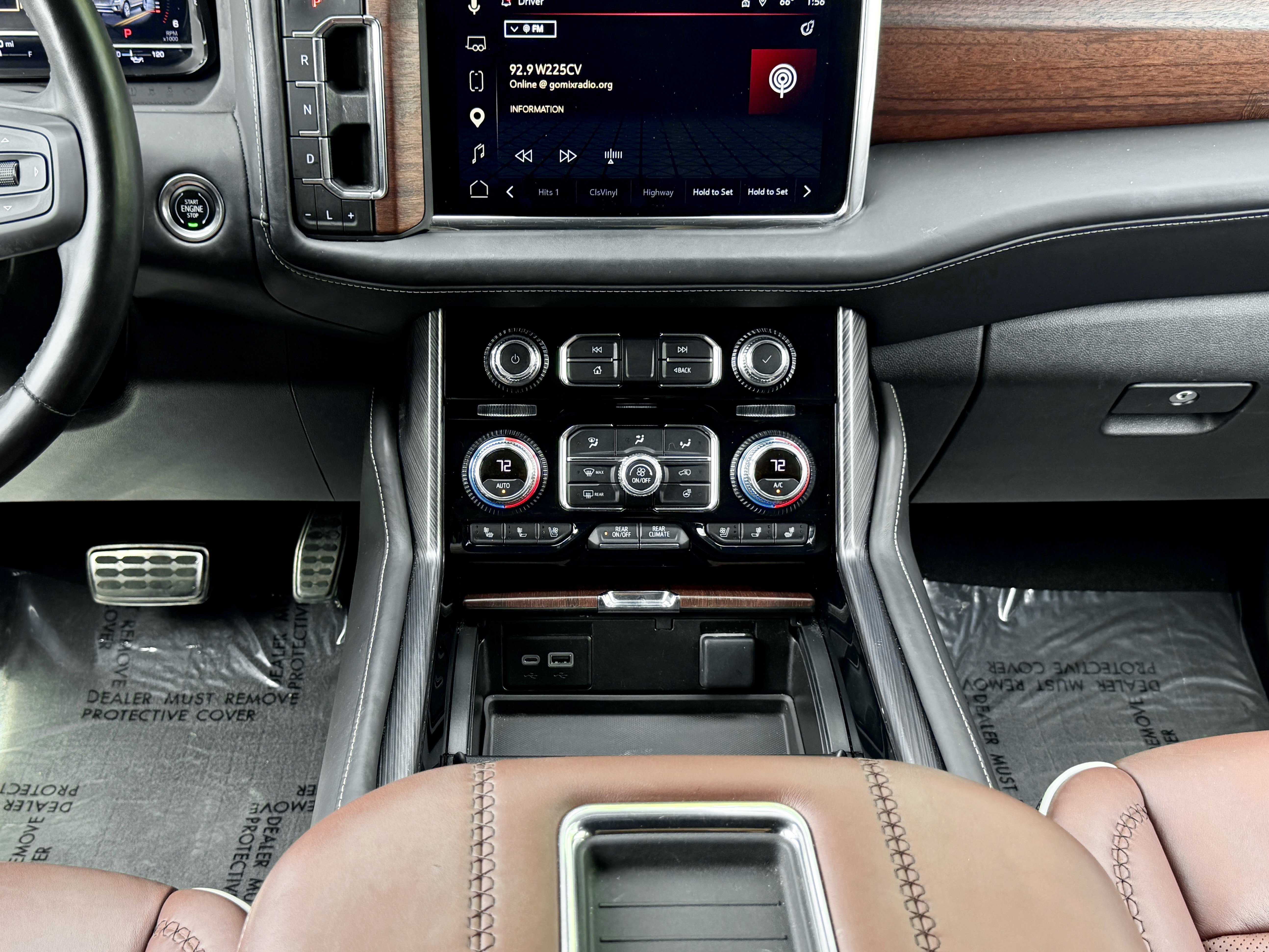 Used 2023 GMC Yukon Denali Ultimate AWD/4WD image 24