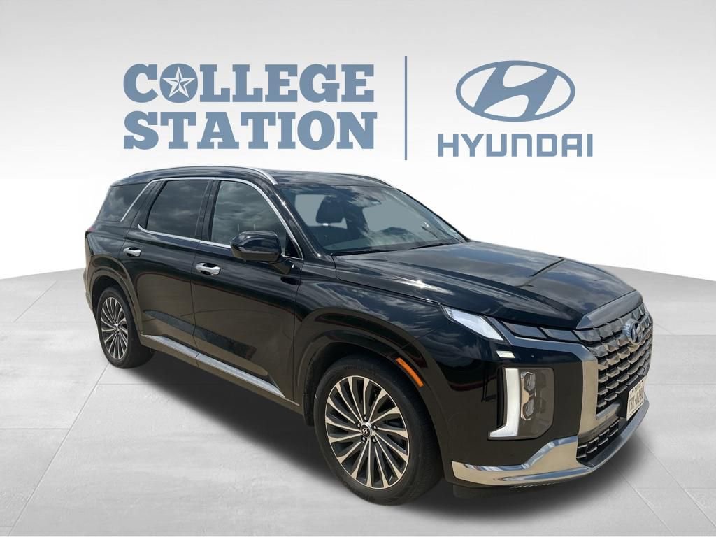 Used 2023 Hyundai Palisade Calligraphy w/ Winter Package AWD/4WD image 3