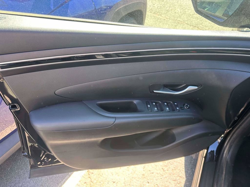 Used 2023 Hyundai Tucson SEL AWD/4WD image 16