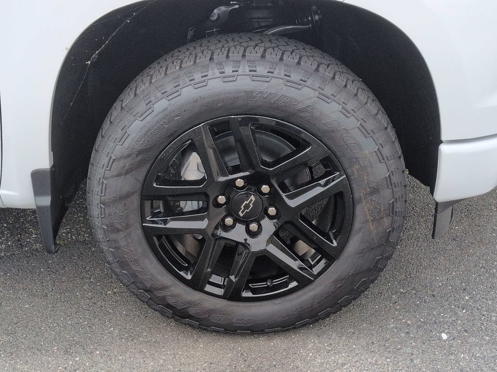 New 2026 Chevrolet Silverado 1500 RST w/ Dark Appearance Package AWD/4WD image 26