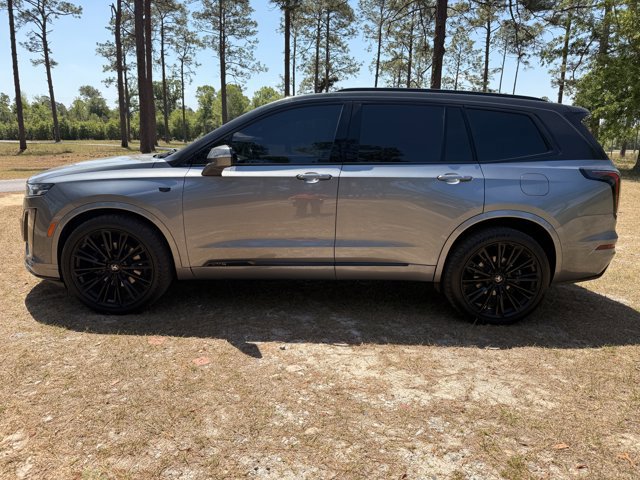 Used 2021 Cadillac XT6 Sport AWD/4WD image 2