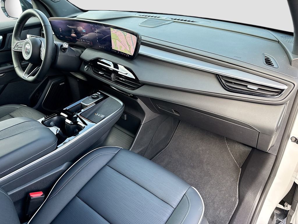 Used 2025 Buick Enclave Sport Touring image 31