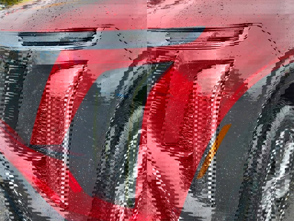 New 2026 Cadillac Vistiq Sport image 9