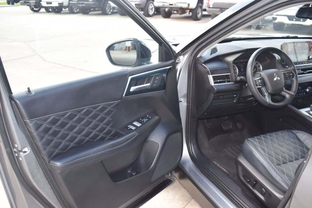 Used 2022 Mitsubishi Outlander SEL image 8