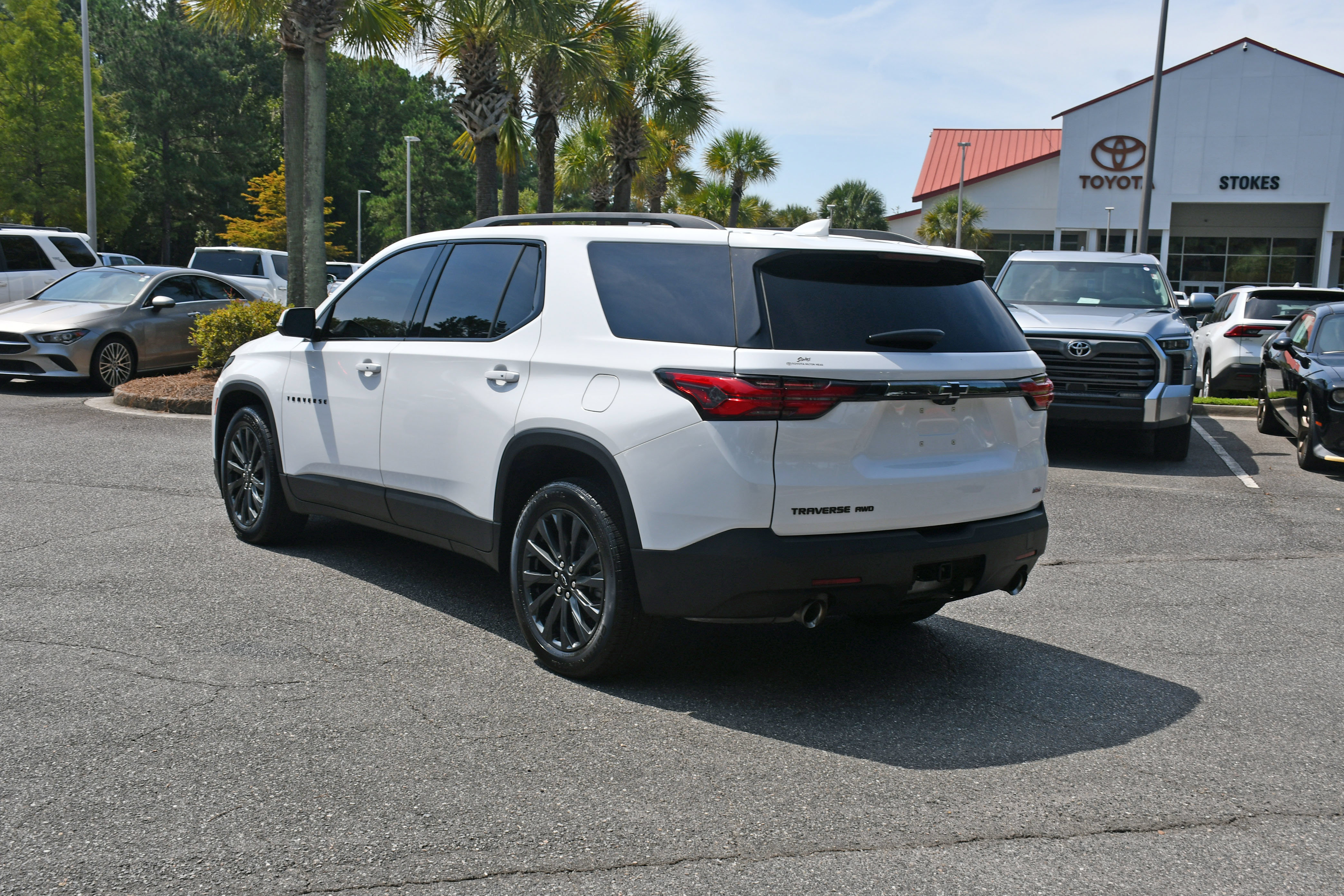 Used 2023 Chevrolet Traverse RS w/ LPO, Floor Liner Package AWD/4WD image 3