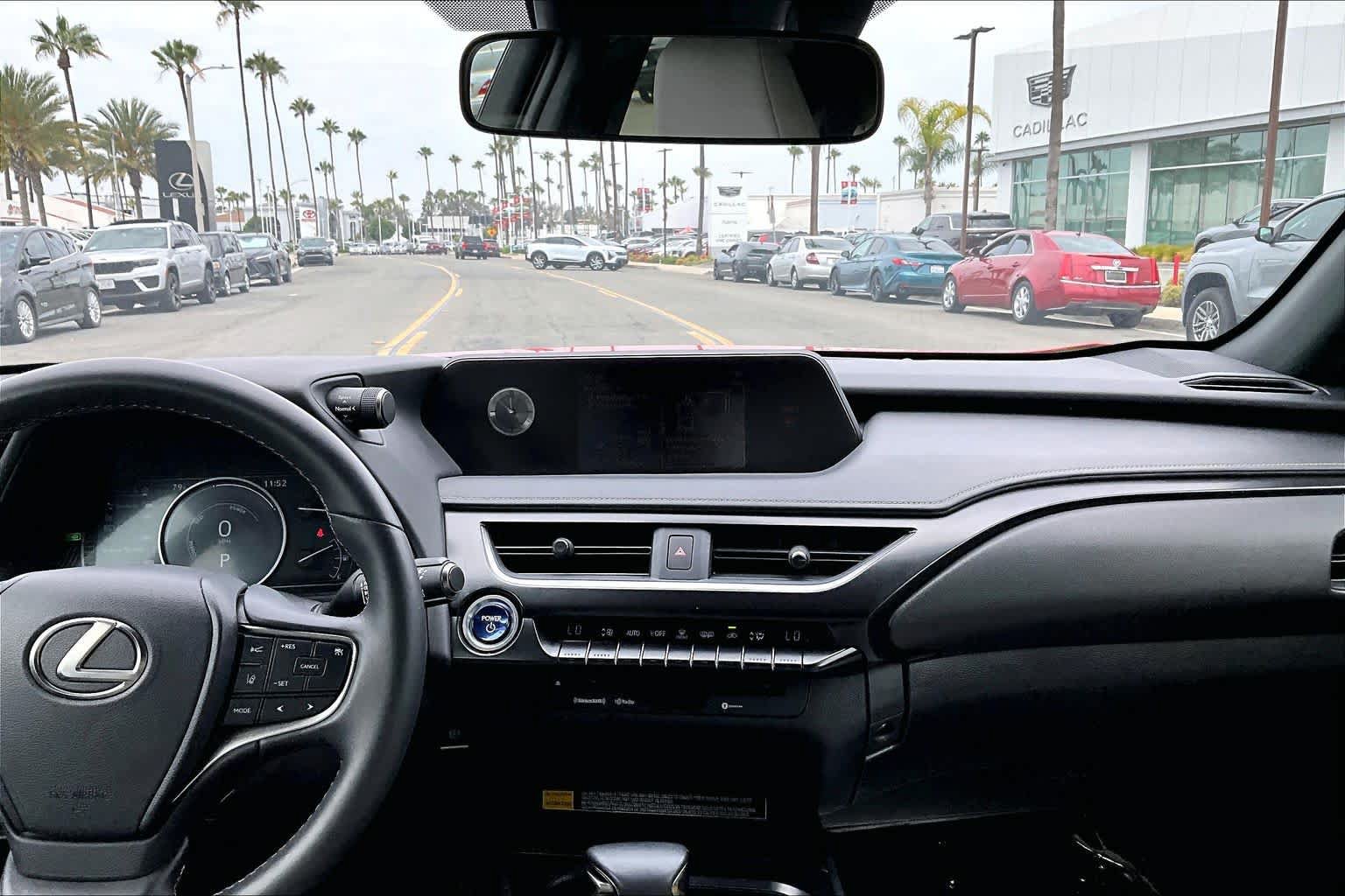 Used 2020 Lexus UX 250h AWD/4WD image 34