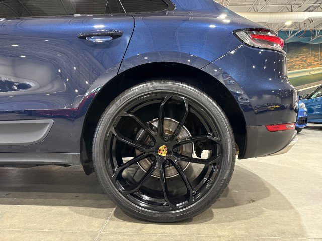 Used 2021 Porsche Macan w/ Premium Package image 88
