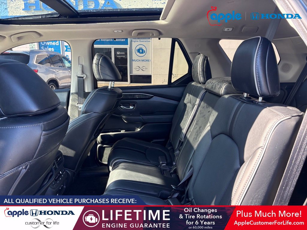 Used 2024 Honda Pilot Elite image 5