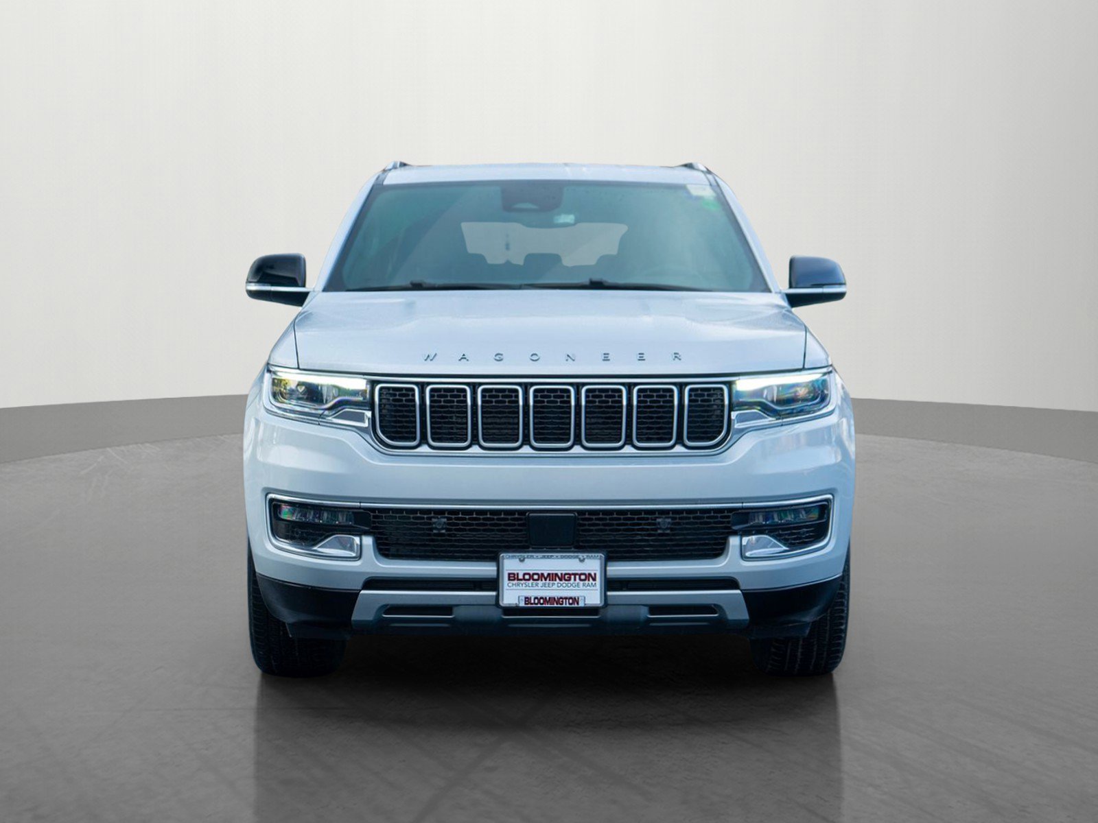 Used 2023 Jeep Wagoneer L Series II image 2