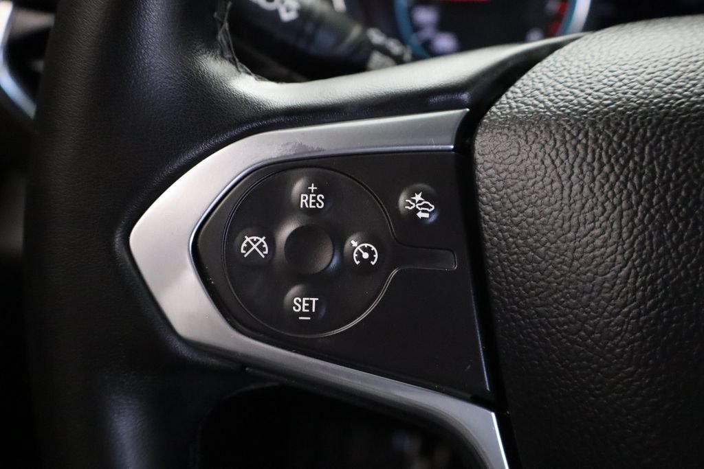 Used 2023 Chevrolet Traverse LT FWD image 23