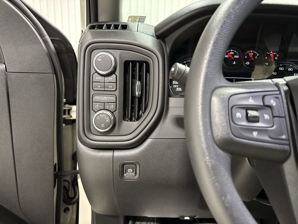 New 2026 GMC Sierra 1500 Pro w/ Graphite Edition AWD/4WD image 18