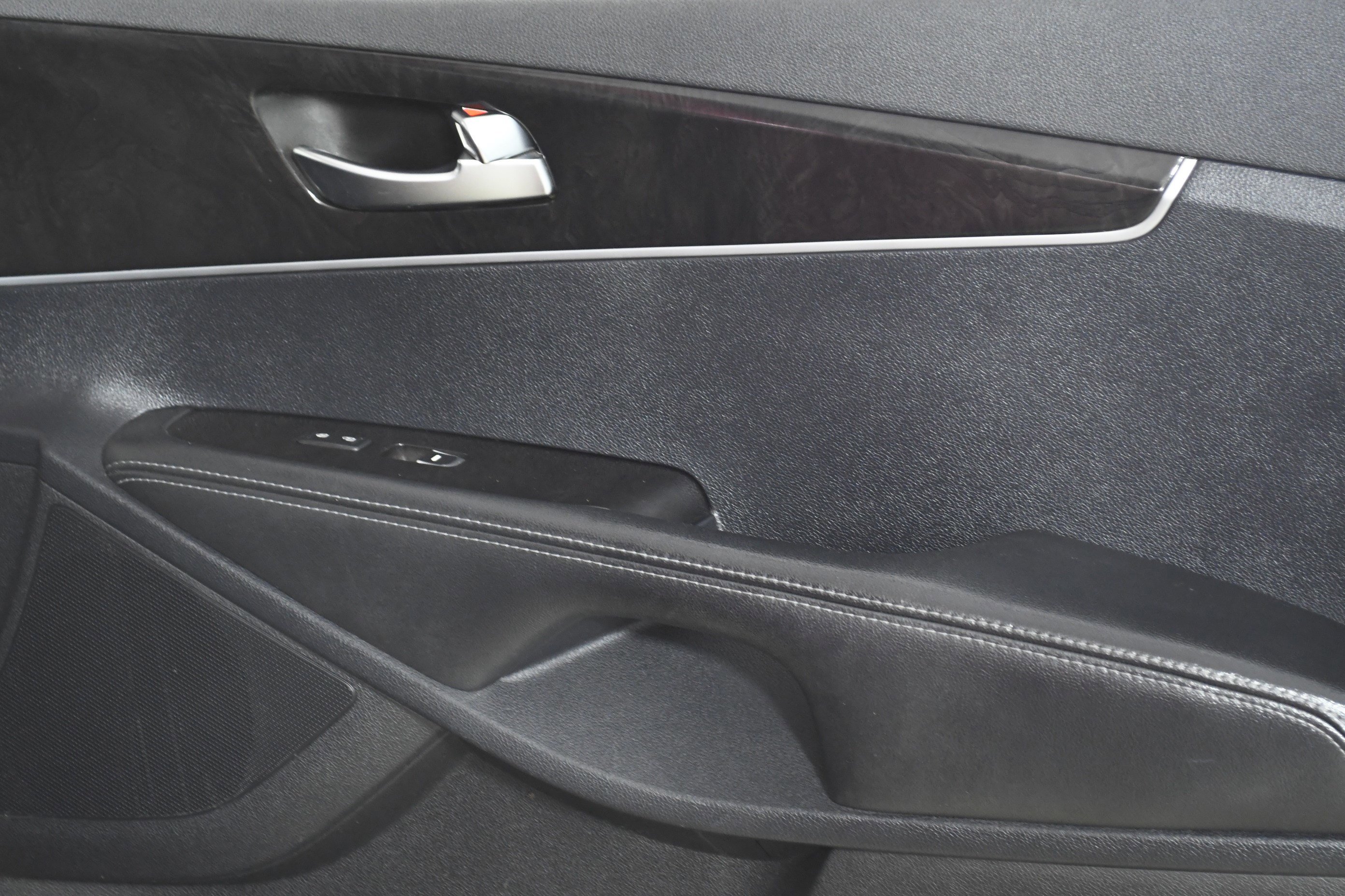 Used 2016 Kia Sorento LX w/ LX Convenience Package image 28