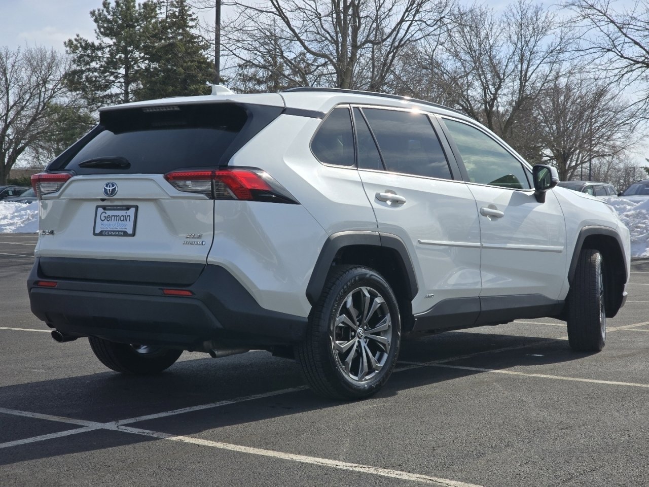 Used 2022 Toyota RAV4 XLE Premium image 18