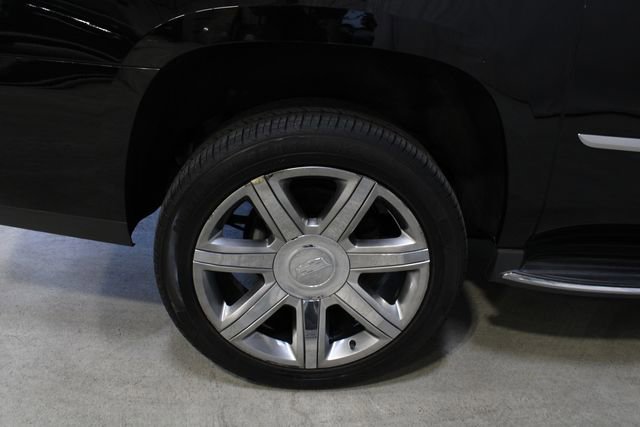 Used 2020 Cadillac Escalade ESV Luxury RWD image 28