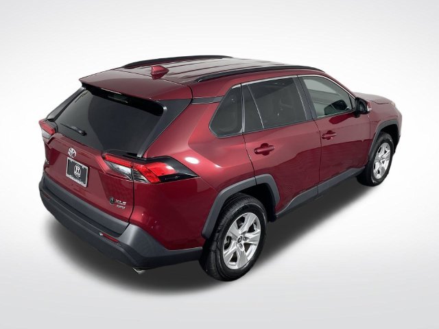 Used 2021 Toyota RAV4 XLE AWD/4WD image 38