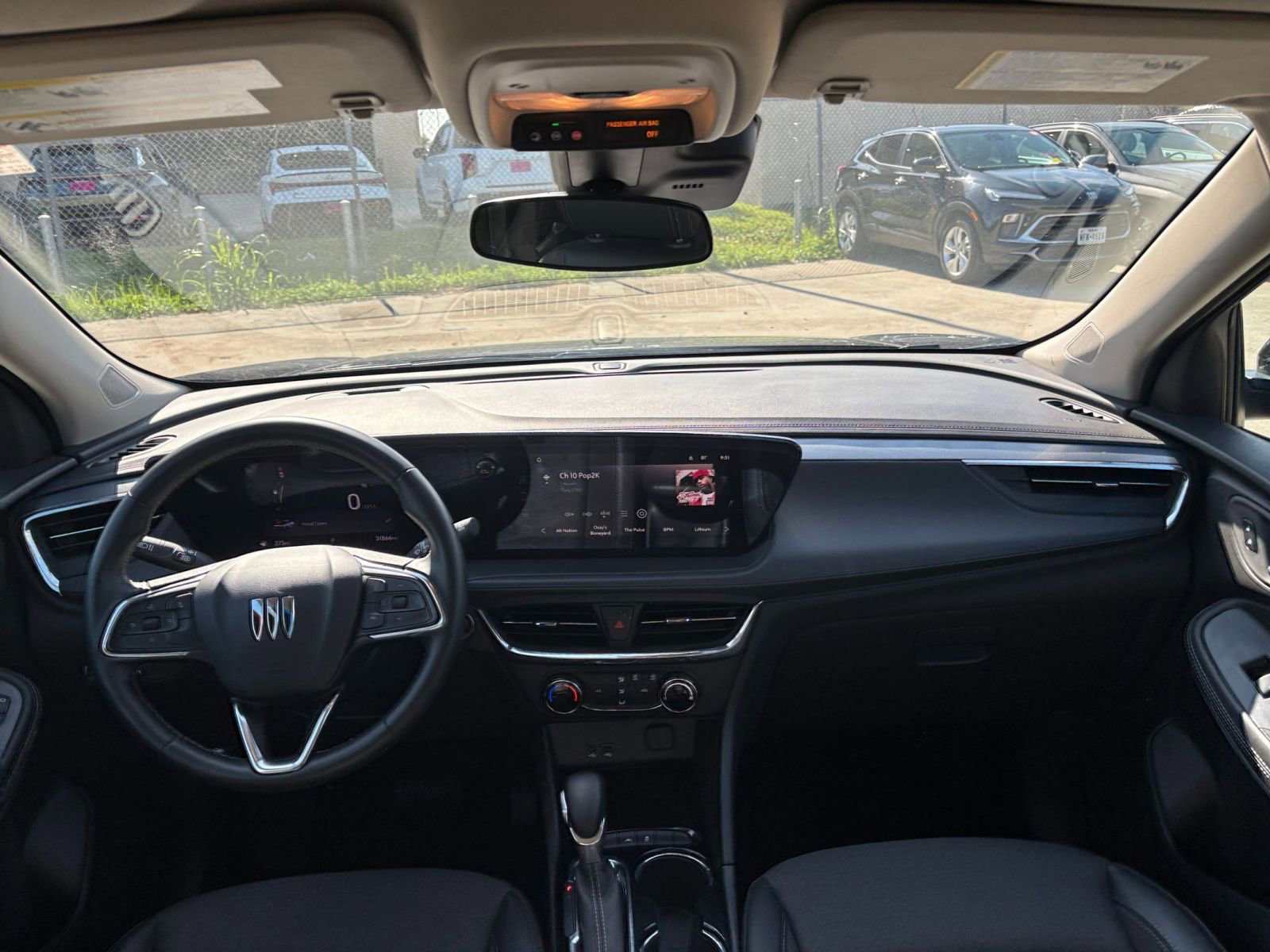 Used 2025 Buick Encore GX Preferred FWD image 32