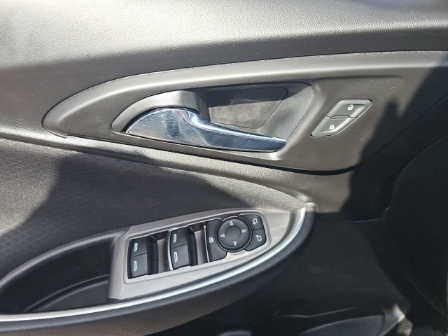 Used 2021 Chevrolet Malibu LT FWD image 15