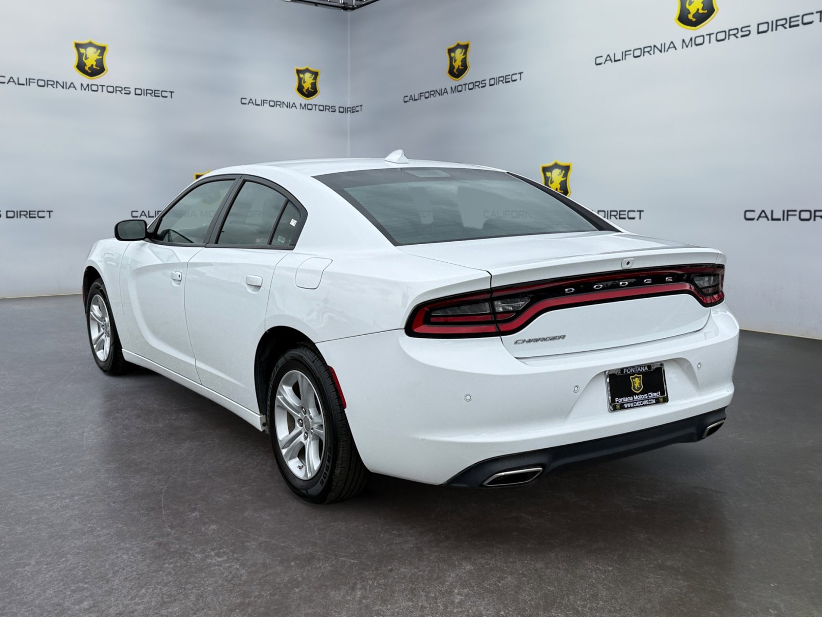 Used 2023 Dodge Charger SXT image 3