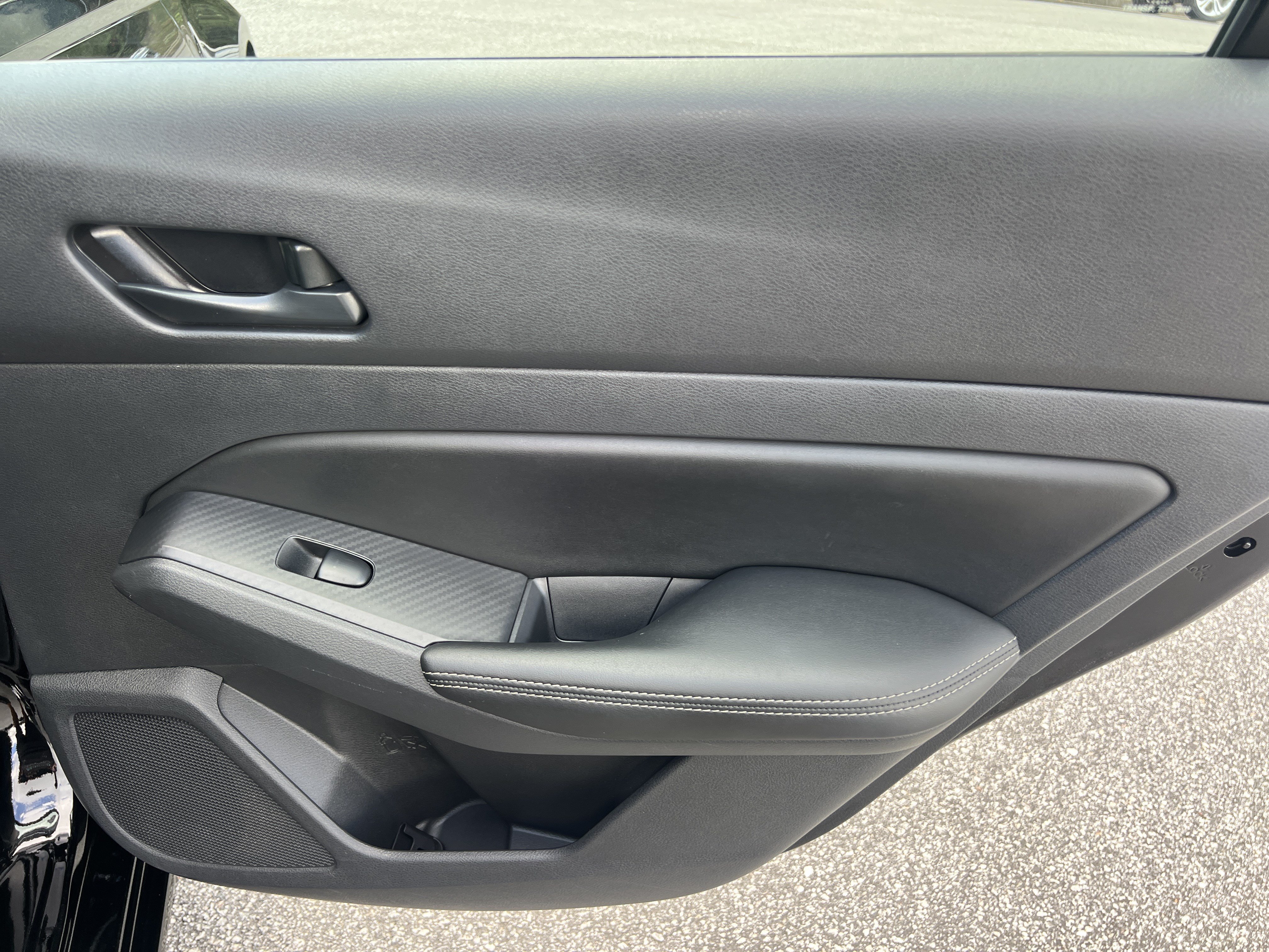 Used 2025 Nissan Altima 2.5 SV FWD image 21