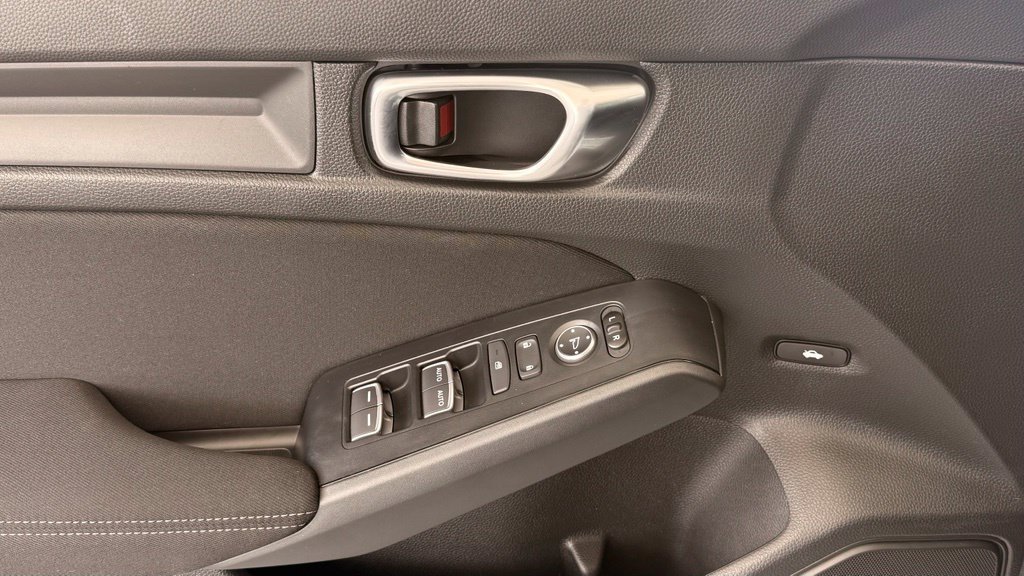 Used 2025 Honda Civic LX image 31