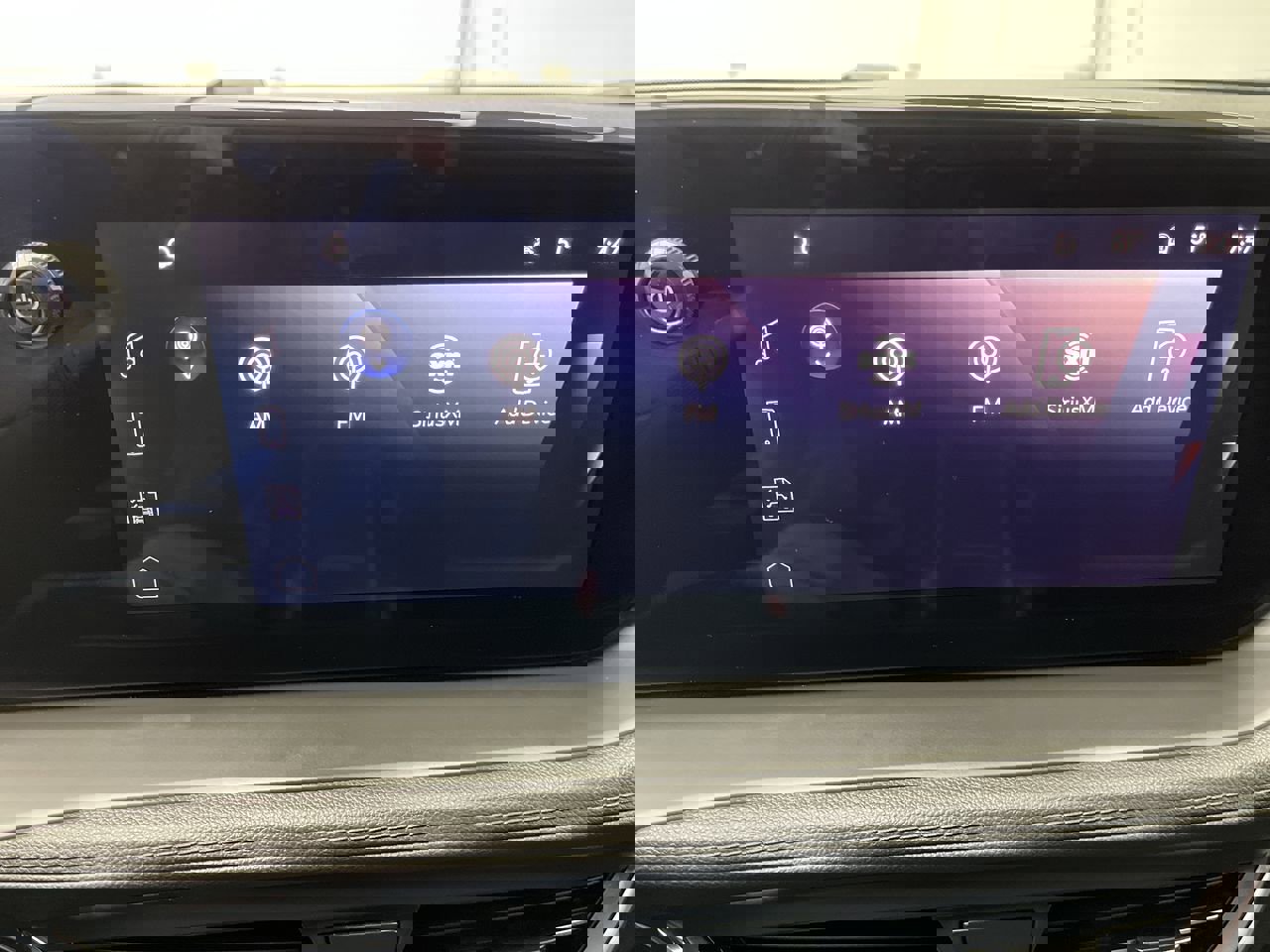 Certified 2024 Buick Encore GX Sport Touring w/ Comfort Package AWD/4WD image 17