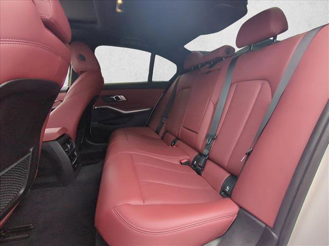 Used 2023 BMW 330i Sedan w/ Premium Package image 15