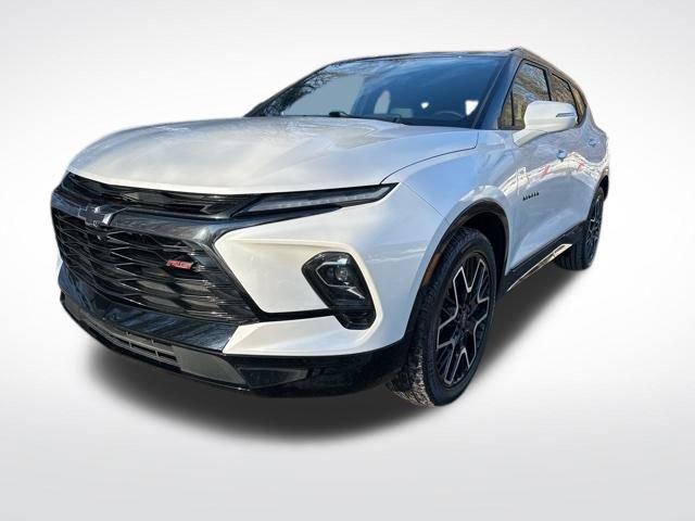 Used 2023 Chevrolet Blazer RS w/ Driver Confidence II Package image 2