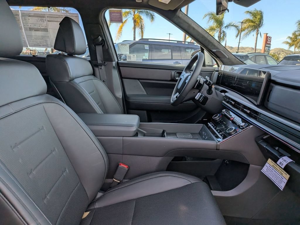 New 2025 Hyundai Santa Fe Calligraphy AWD/4WD image 34