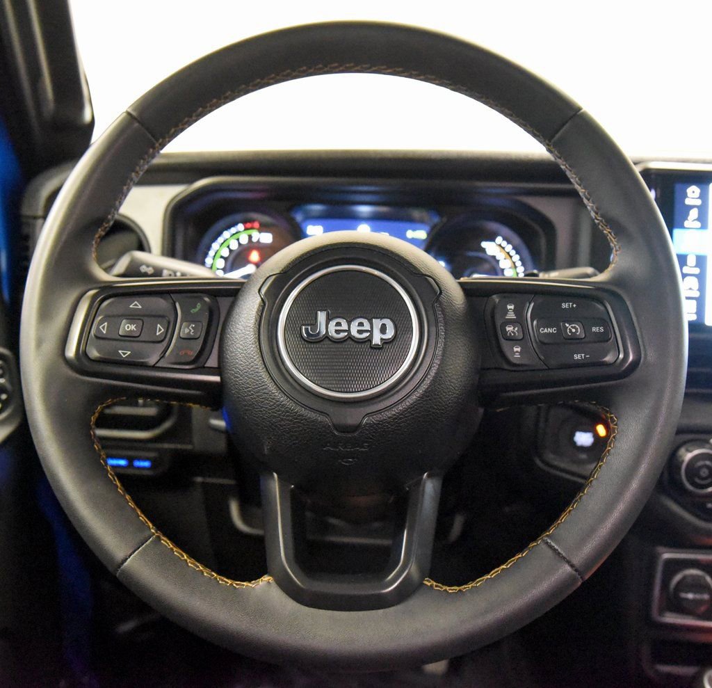 Used 2024 Jeep Wrangler Unlimited w/ Technology Group image 28