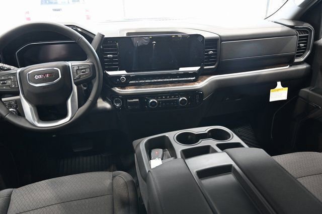 New 2026 GMC Sierra 1500 SLE w/ Preferred Package image 15