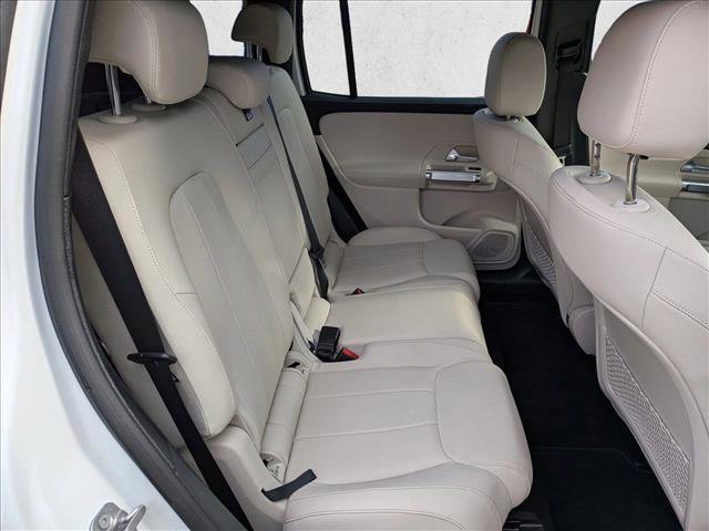 Used 2025 Mercedes-Benz GLB 250 image 18