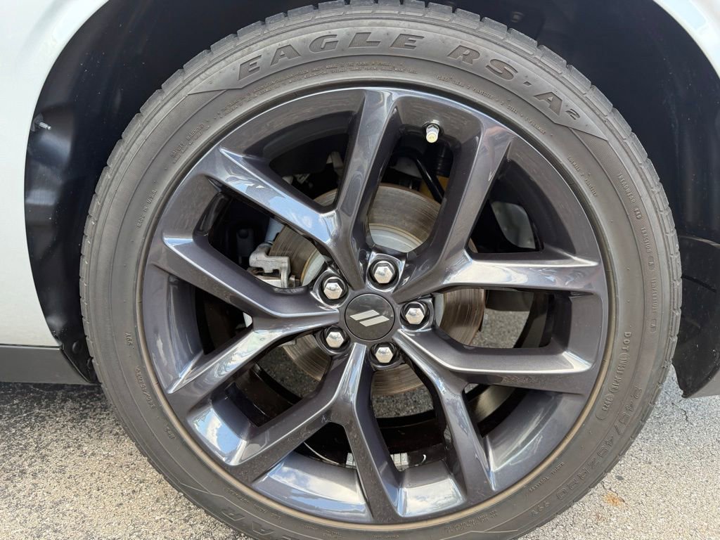 Used 2023 Dodge Challenger R/T w/ Plus Package image 25